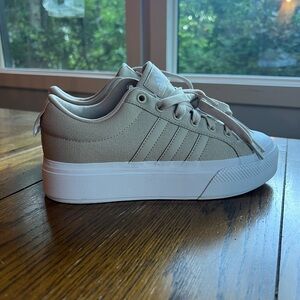 Adidas Bravada 2.0 Platform Sneakers size 7.5